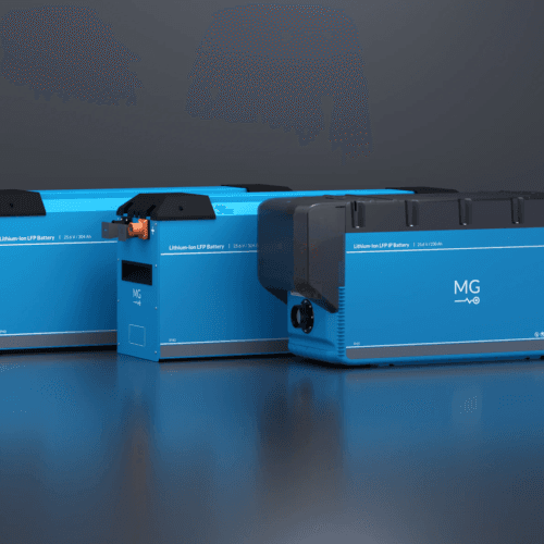 Tre blå litiumjon LFP-batterimoduler