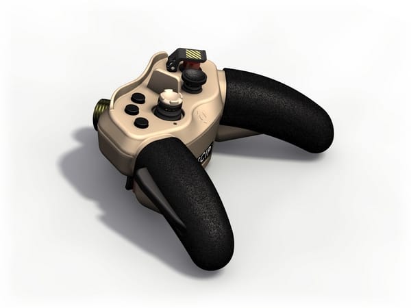 Futuristisk spelkontroll med flera knappar och joysticks.