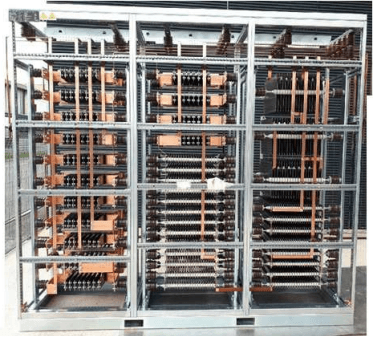 Ställverk utomhus på industriområde