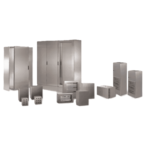 Olika storlekar av metallskåp och lådor